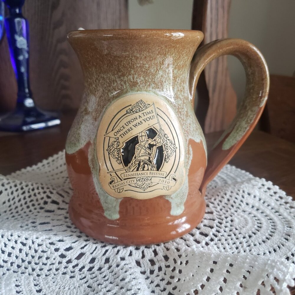 Kansas City Renaissance Festival 2010 Tan Brown Drip Hand Thrown Coffee Mug‎ Cup